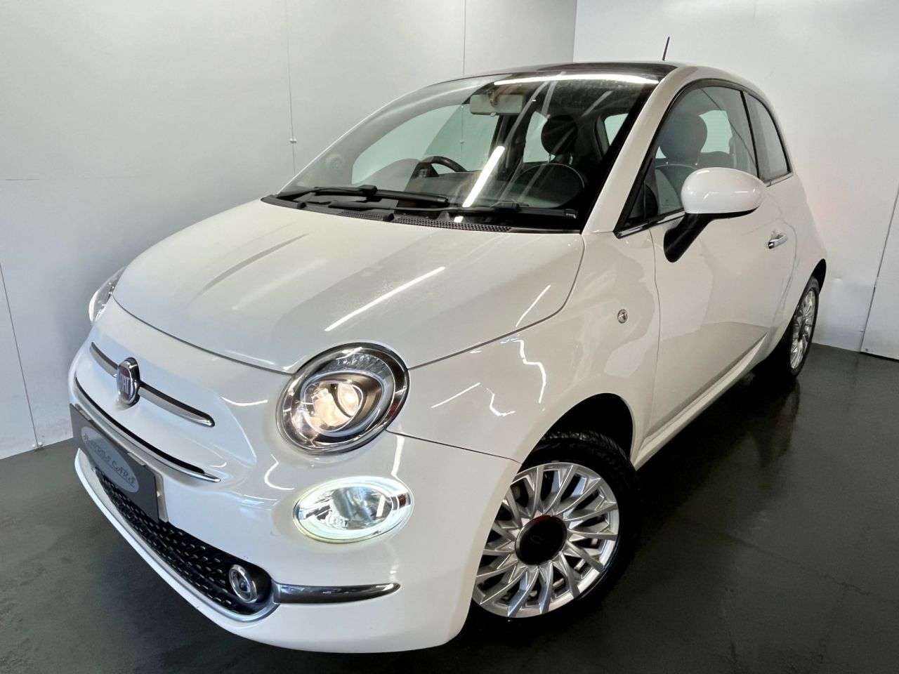 A 2016 FIAT 500 1.2 Lounge Hatchback 3dr Petrol Manual Euro 6 (s/s) (69 bhp) 12 MONTHS AA, A 2016 FIAT 500 1.2 Lounge Hatchback 3dr Petrol Manual Euro 6 (s/s) (69 bhp) 12 MONTHS AA,