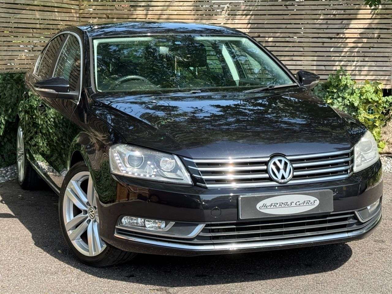 A 2014 VOLKSWAGEN PASSAT 2.0 TDI BlueMotion Tech Executive Style Saloon 4dr Diesel Manual Euro 5 (s/ A 2014 VOLKSWAGEN PASSAT 2.0 TDI BlueMotion Tech Executive Style Saloon 4dr Diesel Manual Euro 5 (s/