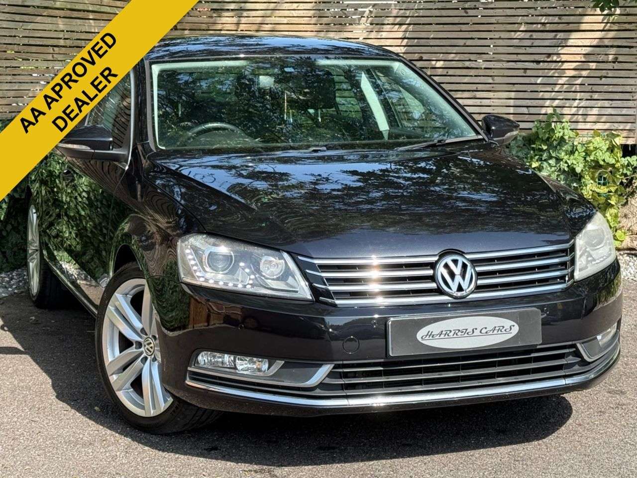 A 2014 VOLKSWAGEN PASSAT 2.0 TDI BlueMotion Tech Executive Style Saloon 4dr Diesel Manual Euro 5 (s/ A 2014 VOLKSWAGEN PASSAT 2.0 TDI BlueMotion Tech Executive Style Saloon 4dr Diesel Manual Euro 5 (s/