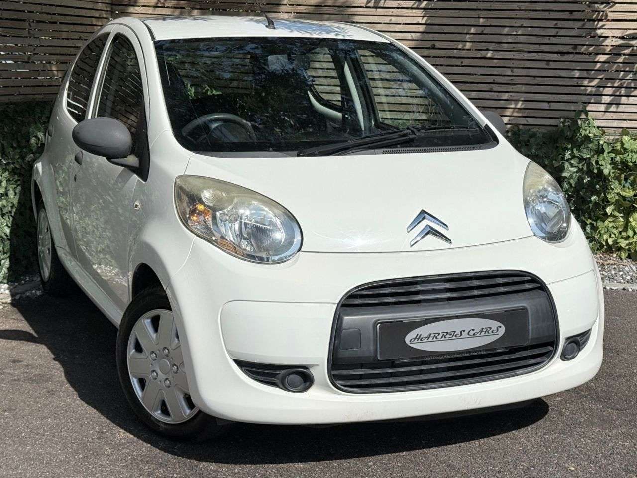 A 2010 CITROEN C1 1.0i VTR Hatchback 5dr Petrol Manual Euro 5 (68 ps) 12 MONTHS AA, FRESH SER A 2010 CITROEN C1 1.0i VTR Hatchback 5dr Petrol Manual Euro 5 (68 ps) 12 MONTHS AA, FRESH SER
