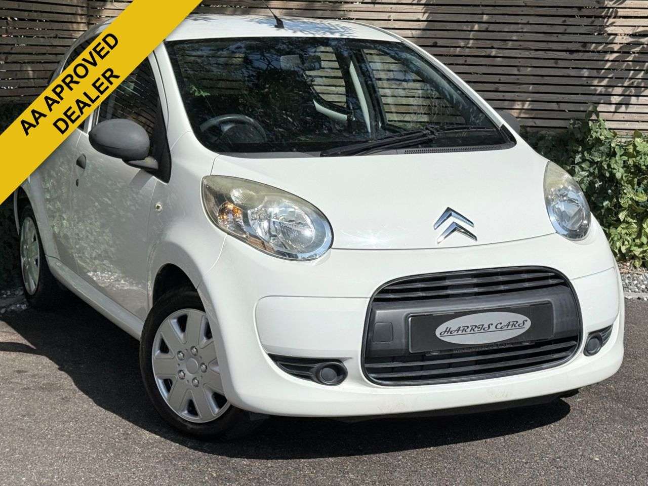 A 2010 CITROEN C1 1.0i VTR Hatchback 5dr Petrol Manual Euro 5 (68 ps) 12 MONTHS AA, FRESH SER A 2010 CITROEN C1 1.0i VTR Hatchback 5dr Petrol Manual Euro 5 (68 ps) 12 MONTHS AA, FRESH SER