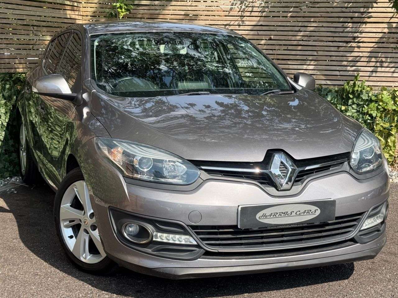 A 2013 RENAULT MEGANE 1.5 dCi Dynamique TomTom Hatchback 5dr Diesel Manual Euro 5 (s/s) (110 ps) A 2013 RENAULT MEGANE 1.5 dCi Dynamique TomTom Hatchback 5dr Diesel Manual Euro 5 (s/s) (110 ps)