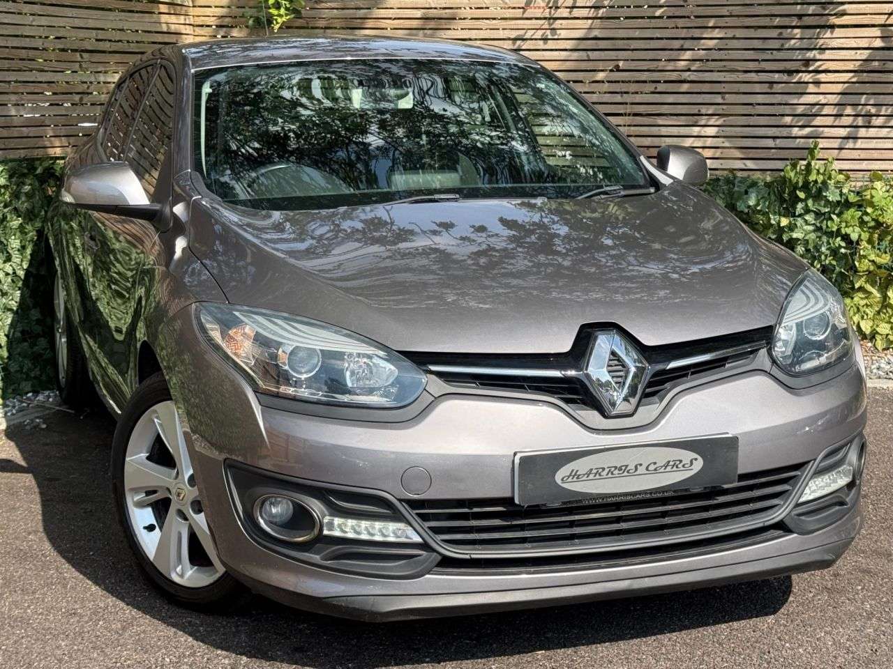 A 2013 RENAULT MEGANE 1.5 dCi Dynamique TomTom Hatchback 5dr Diesel Manual Euro 5 (s/s) (110 ps) A 2013 RENAULT MEGANE 1.5 dCi Dynamique TomTom Hatchback 5dr Diesel Manual Euro 5 (s/s) (110 ps)