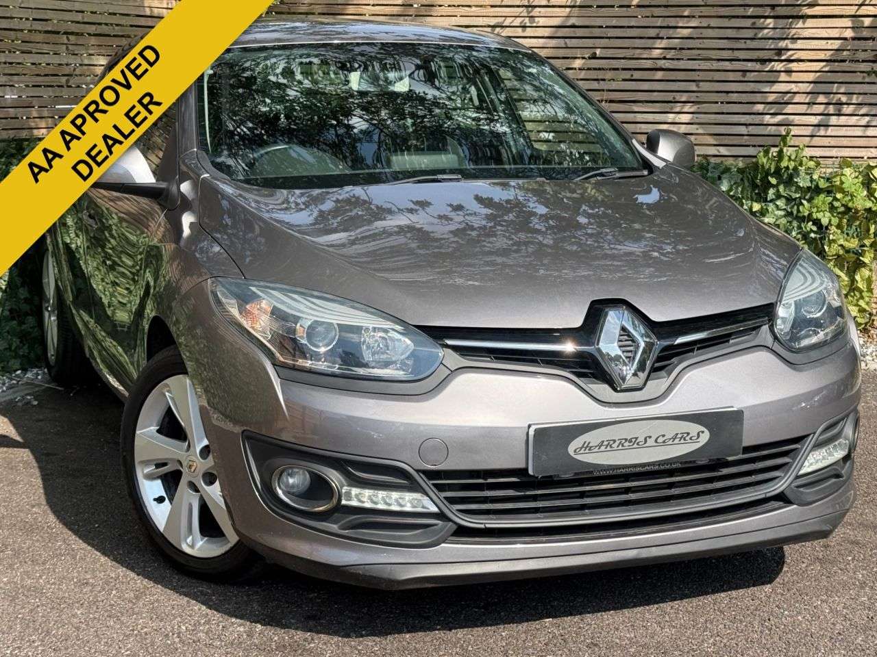 A 2013 RENAULT MEGANE 1.5 dCi Dynamique TomTom Hatchback 5dr Diesel Manual Euro 5 (s/s) (110 ps) A 2013 RENAULT MEGANE 1.5 dCi Dynamique TomTom Hatchback 5dr Diesel Manual Euro 5 (s/s) (110 ps)
