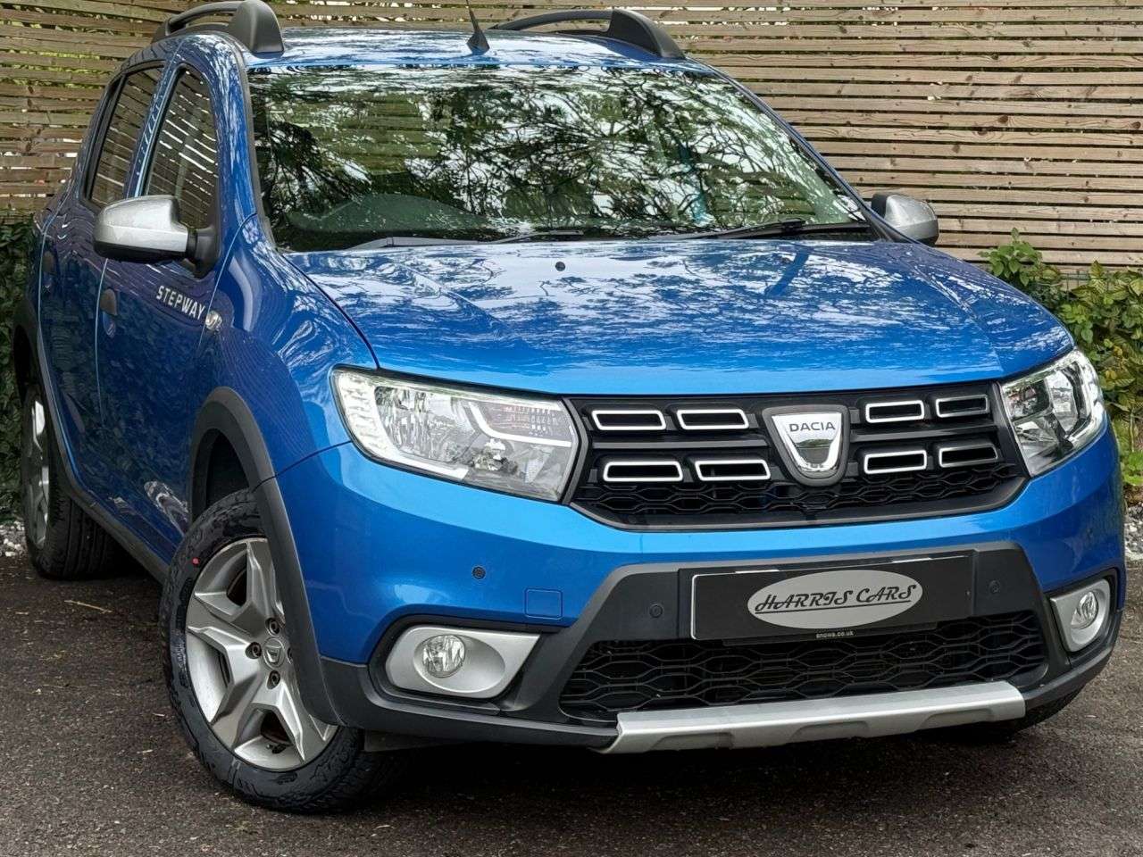 A 2016 DACIA SANDERO STEPWAY 0.9 TCe Laureate Hatchback 5dr Petrol Manual Euro 6 (s/s) (90 ps) 12 MONTHS A 2016 DACIA SANDERO STEPWAY 0.9 TCe Laureate Hatchback 5dr Petrol Manual Euro 6 (s/s) (90 ps) 12 MONTHS