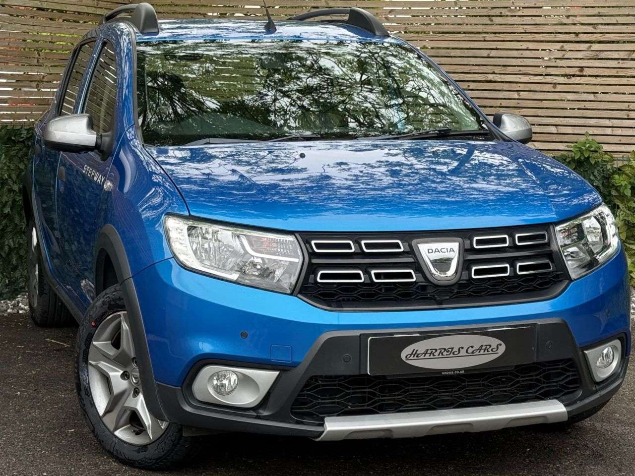 A 2016 DACIA SANDERO STEPWAY 0.9 TCe Laureate Hatchback 5dr Petrol Manual Euro 6 (s/s) (90 ps) 12 MONTHS A 2016 DACIA SANDERO STEPWAY 0.9 TCe Laureate Hatchback 5dr Petrol Manual Euro 6 (s/s) (90 ps) 12 MONTHS