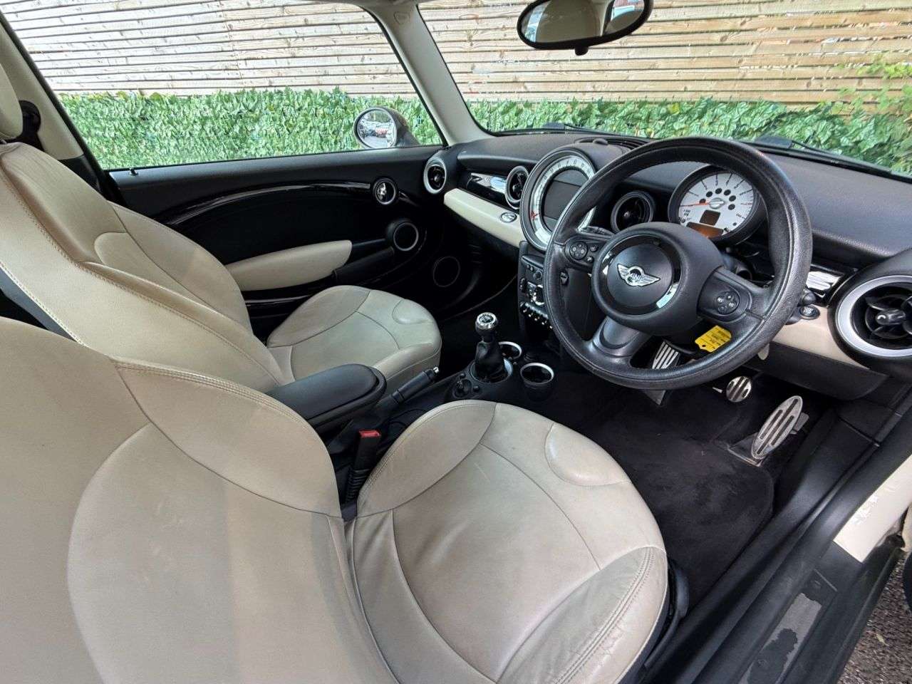 2011 MINI HATCH 2011 MINI HATCH