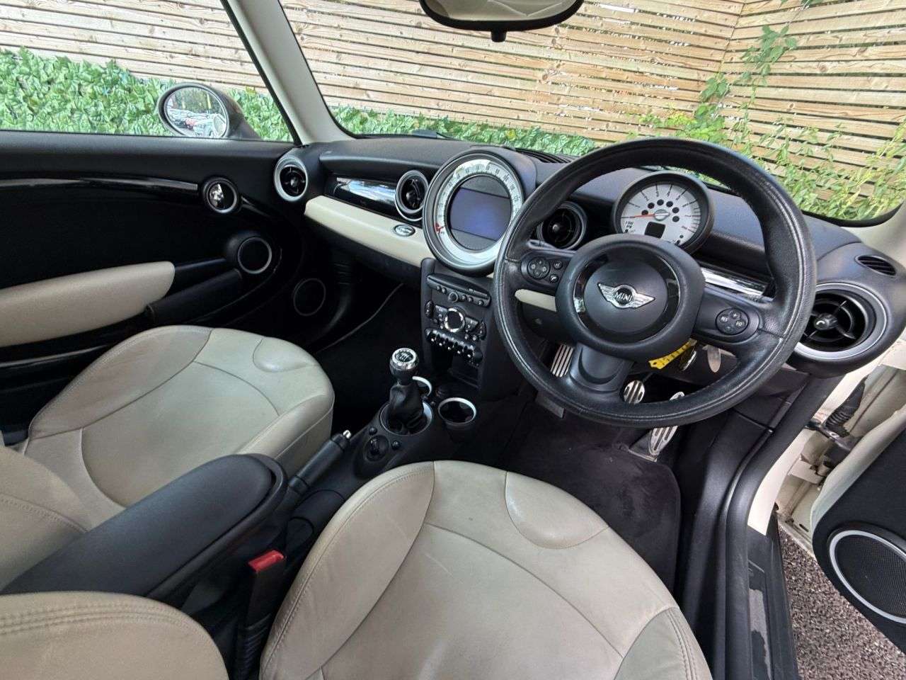2011 MINI HATCH 2011 MINI HATCH
