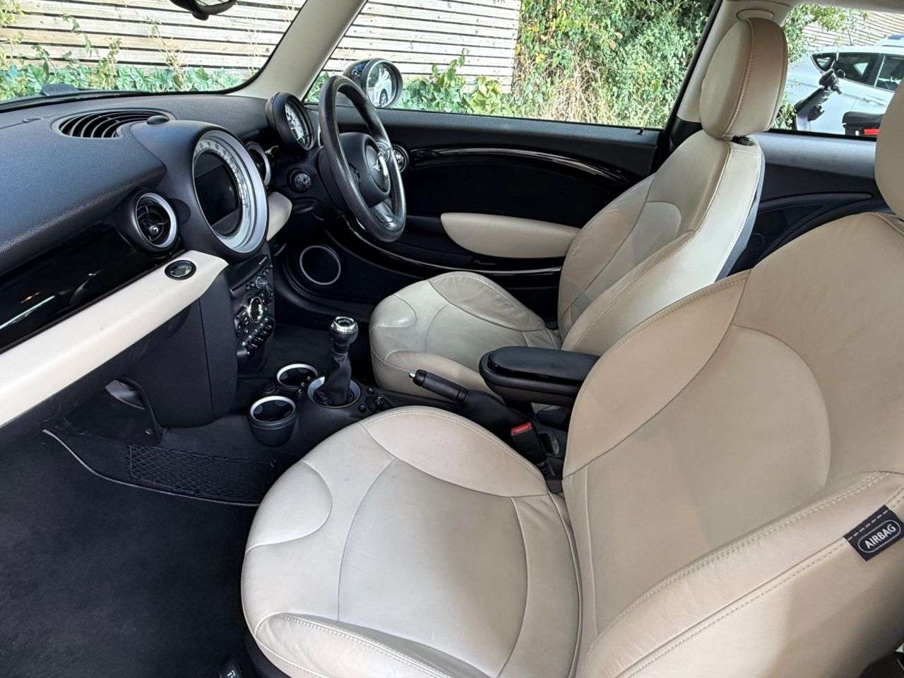 2011 MINI HATCH 2011 MINI HATCH