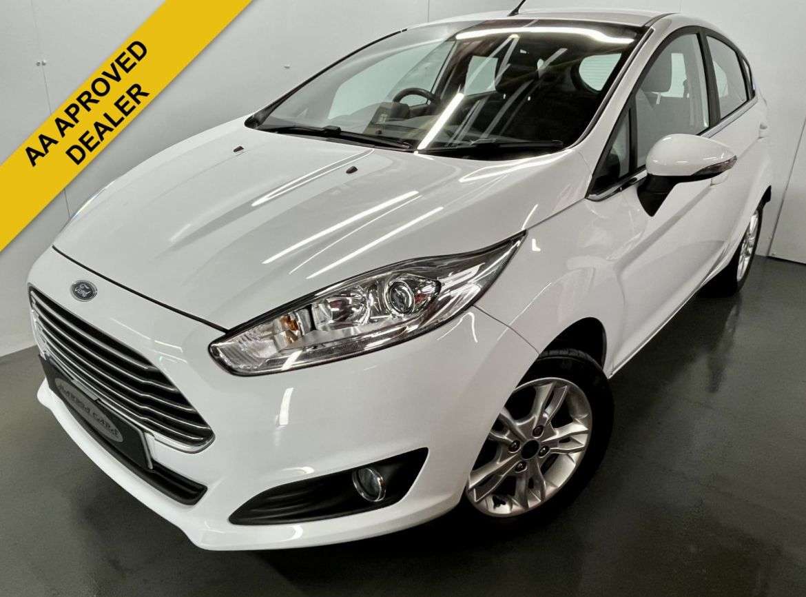 A 2017 FORD FIESTA 1.0T EcoBoost Zetec Hatchback 5dr Petrol Manual Euro 6 (s/s) (100 ps) 12 MO A 2017 FORD FIESTA 1.0T EcoBoost Zetec Hatchback 5dr Petrol Manual Euro 6 (s/s) (100 ps) 12 MO