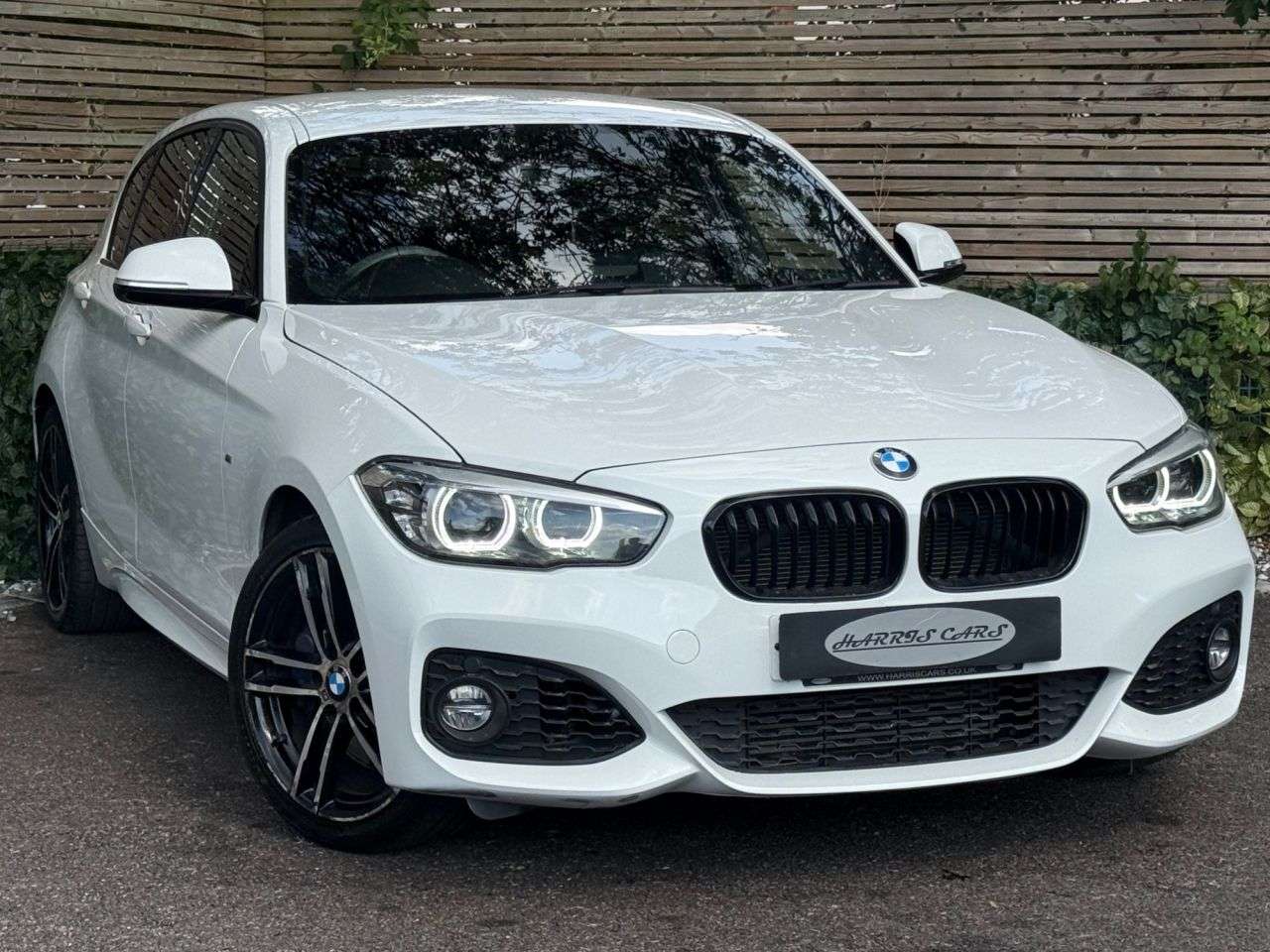 A 2018 BMW 1 SERIES 1.5 118i GPF M Sport Shadow Edition Hatchback 5dr Petrol Auto Euro 6 (s/s) A 2018 BMW 1 SERIES 1.5 118i GPF M Sport Shadow Edition Hatchback 5dr Petrol Auto Euro 6 (s/s)