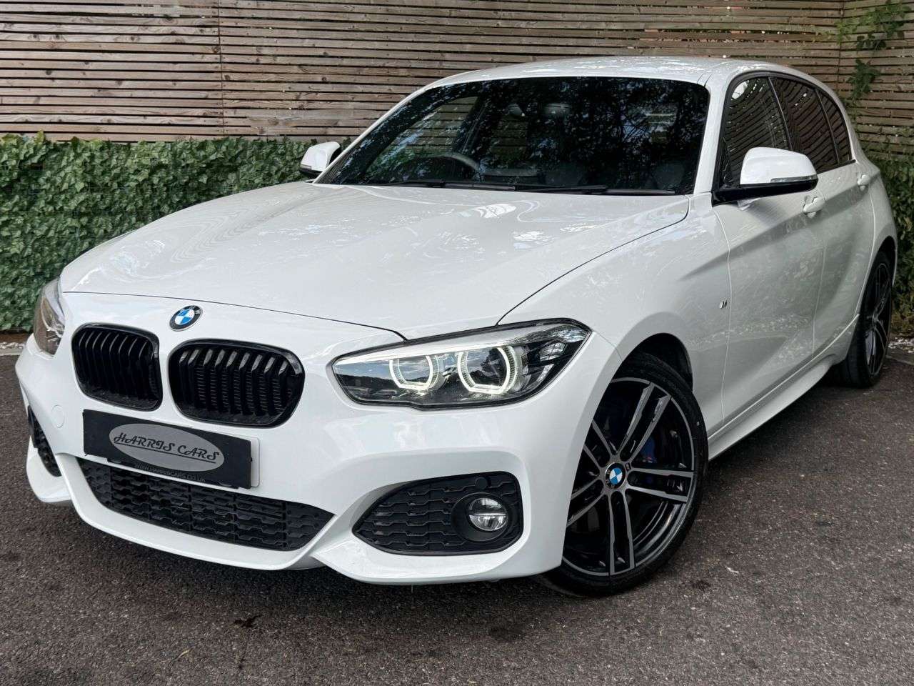 A 2018 BMW 1 SERIES 1.5 118i GPF M Sport Shadow Edition Hatchback 5dr Petrol Auto Euro 6 (s/s) A 2018 BMW 1 SERIES 1.5 118i GPF M Sport Shadow Edition Hatchback 5dr Petrol Auto Euro 6 (s/s)