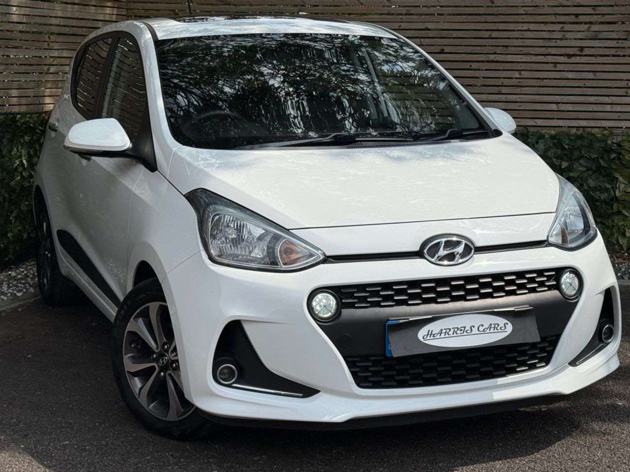 A 2018 HYUNDAI I10 1.2 Premium SE Hatchback 5dr Petrol Manual Euro 6 (87 ps) 12 MONTHS AA, FRE A 2018 HYUNDAI I10 1.2 Premium SE Hatchback 5dr Petrol Manual Euro 6 (87 ps) 12 MONTHS AA, FRE