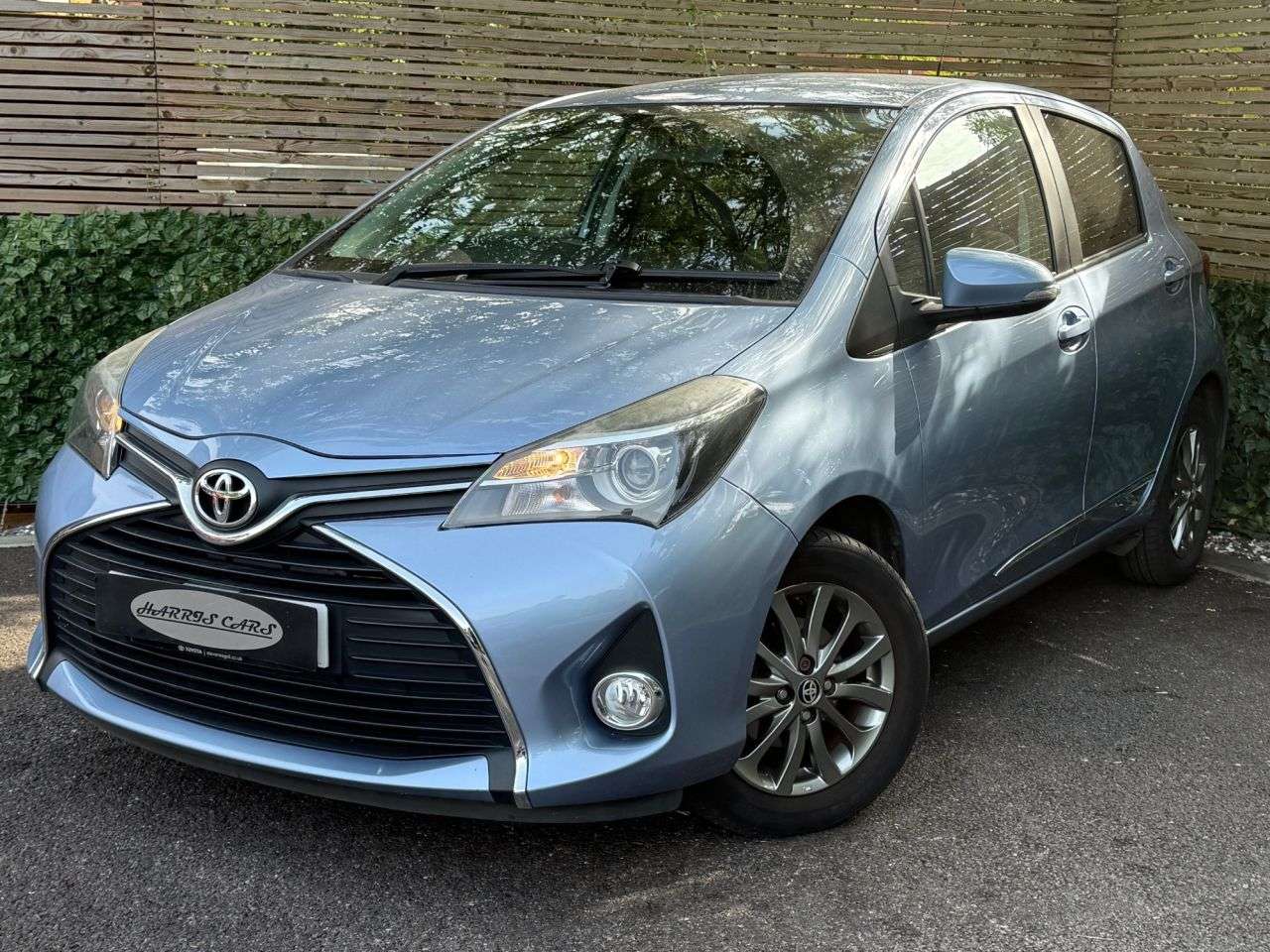 A 2016 TOYOTA YARIS 1.33 Dual VVT-i Icon Hatchback 5dr Petrol Manual Euro 6 (99 ps) 12 MONTHS A A 2016 TOYOTA YARIS 1.33 Dual VVT-i Icon Hatchback 5dr Petrol Manual Euro 6 (99 ps) 12 MONTHS A