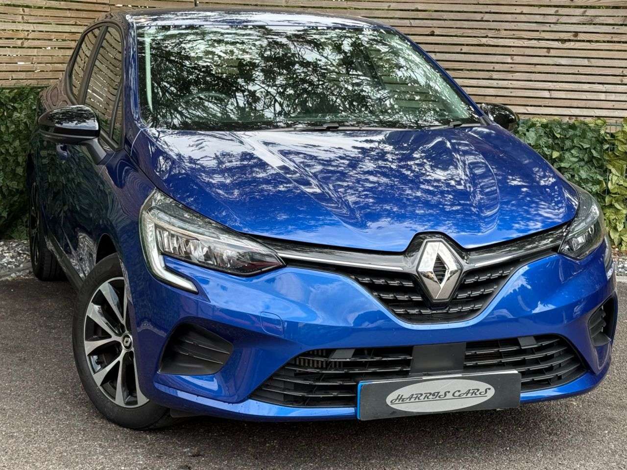 A 2022 RENAULT CLIO 1.0 TCe Evolution Hatchback 5dr Petrol Manual Euro 6 (s/s) (90 ps) 12 MONTH A 2022 RENAULT CLIO 1.0 TCe Evolution Hatchback 5dr Petrol Manual Euro 6 (s/s) (90 ps) 12 MONTH