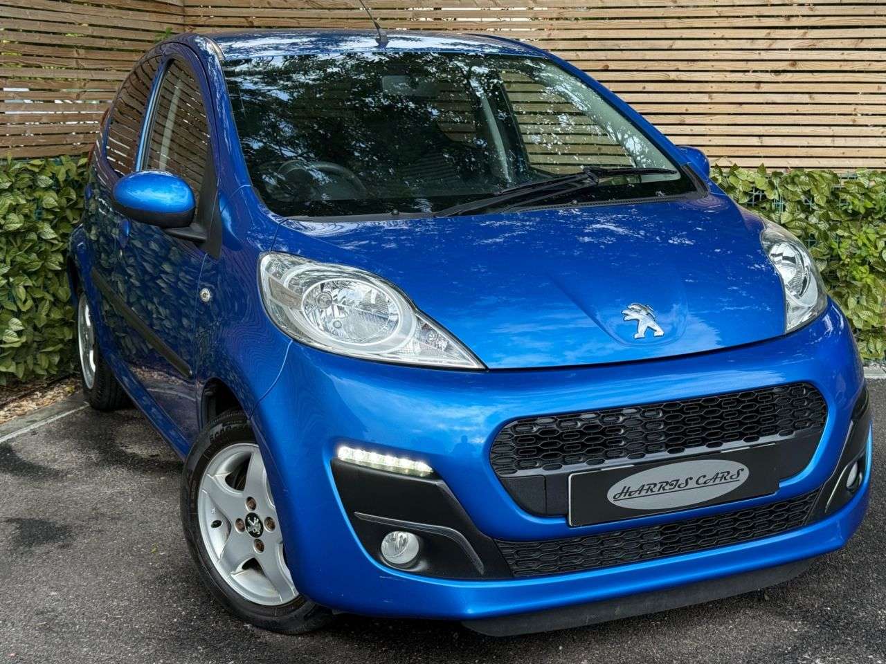 A 2014 PEUGEOT 107 1.0 12V Allure Hatchback 5dr Petrol Manual Euro 5 (68 ps) 12 MONTHS AA, FRE A 2014 PEUGEOT 107 1.0 12V Allure Hatchback 5dr Petrol Manual Euro 5 (68 ps) 12 MONTHS AA, FRE