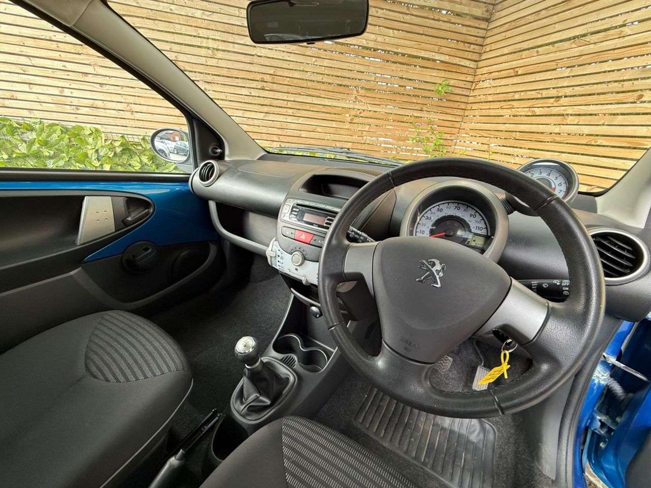2014 PEUGEOT 107 2014 PEUGEOT 107
