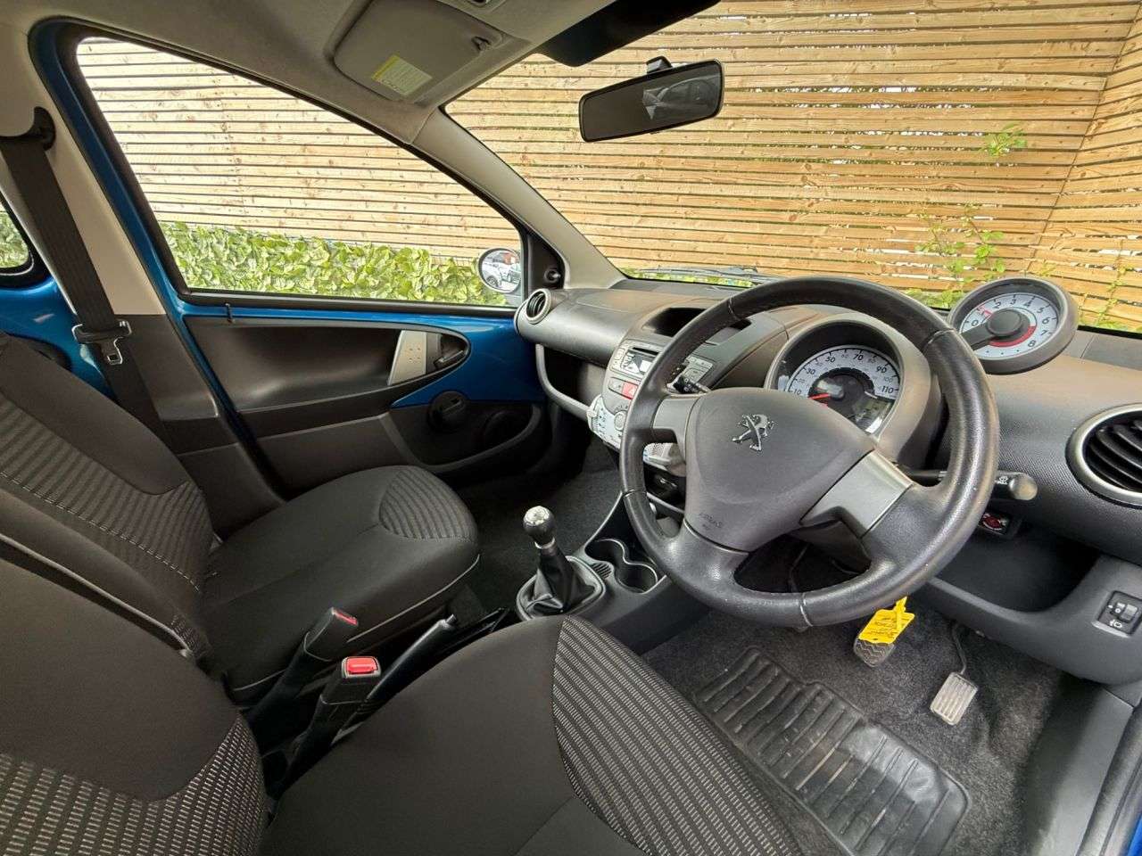 2014 PEUGEOT 107 2014 PEUGEOT 107