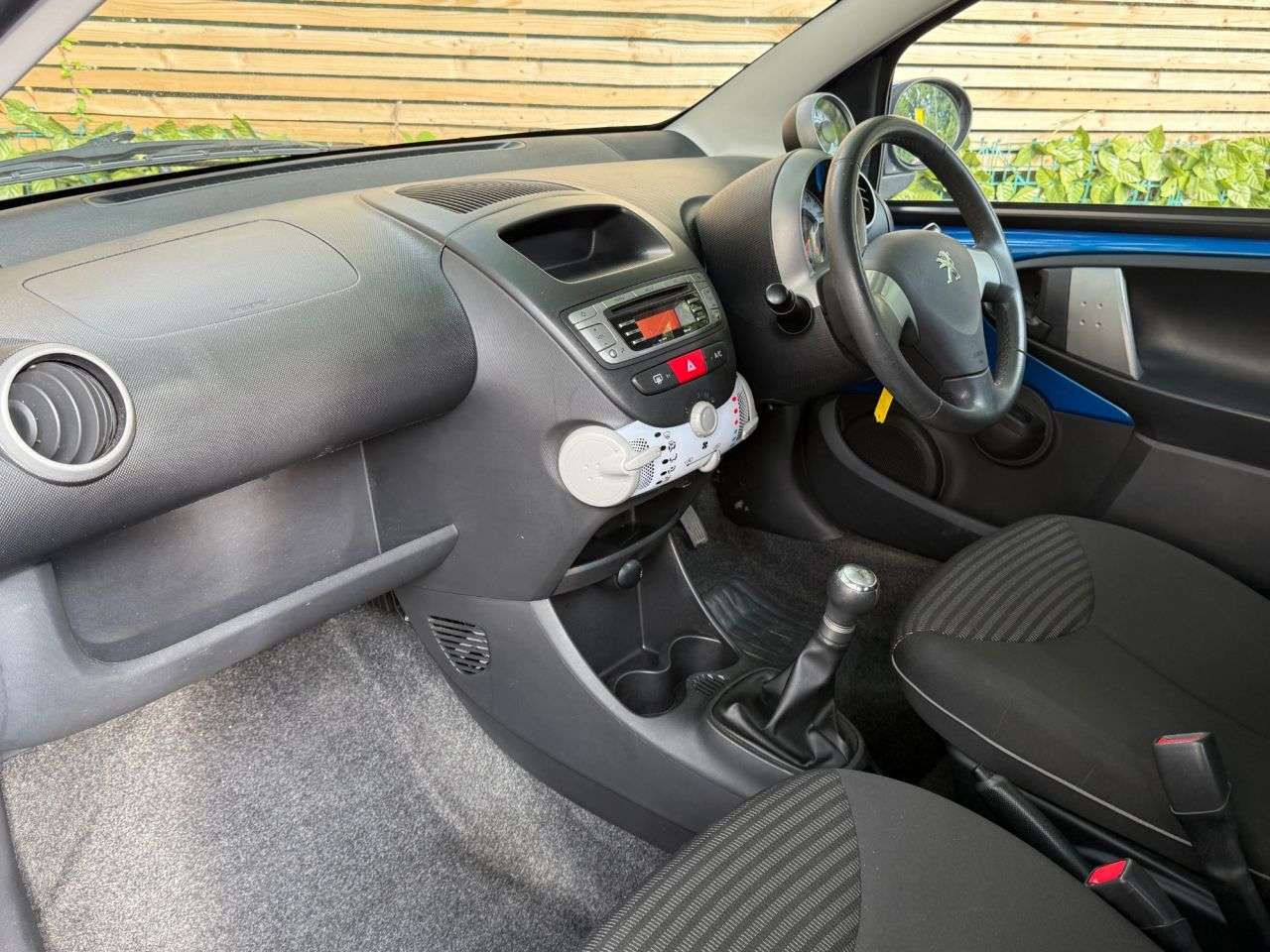 2014 PEUGEOT 107 2014 PEUGEOT 107