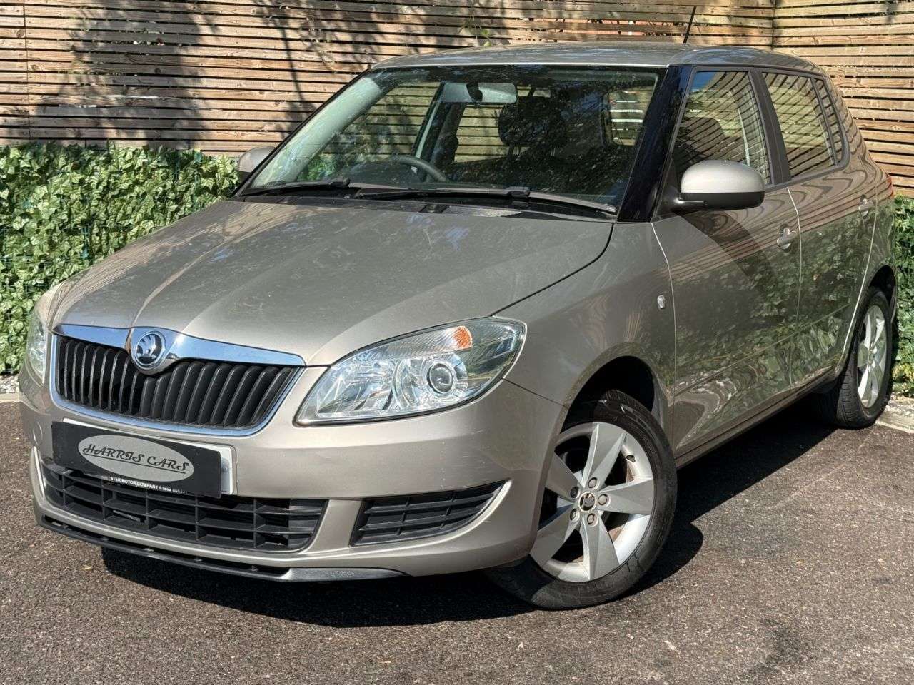 A 2014 SKODA FABIA 1.2 SE Hatchback 5dr Petrol Manual Euro 5 (69 ps) 12 MONTHS AA, FRESH SERVI A 2014 SKODA FABIA 1.2 SE Hatchback 5dr Petrol Manual Euro 5 (69 ps) 12 MONTHS AA, FRESH SERVI