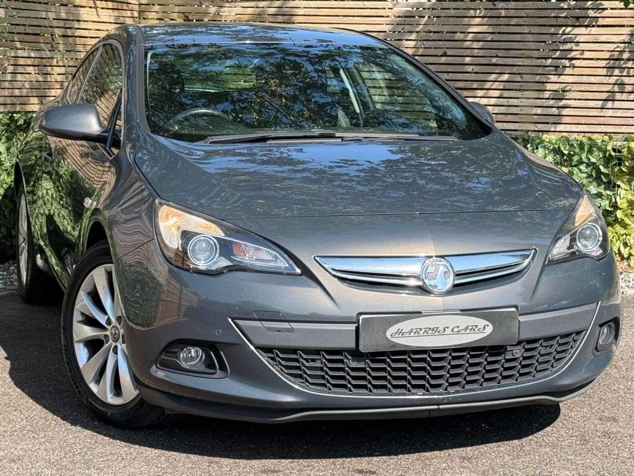 A 2017 VAUXHALL ASTRA GTC 1.6 CDTi ecoFLEX SRi Coupe 3dr Diesel Manual Euro 6 (s/s) (110 ps) 12 MONTH A 2017 VAUXHALL ASTRA GTC 1.6 CDTi ecoFLEX SRi Coupe 3dr Diesel Manual Euro 6 (s/s) (110 ps) 12 MONTH