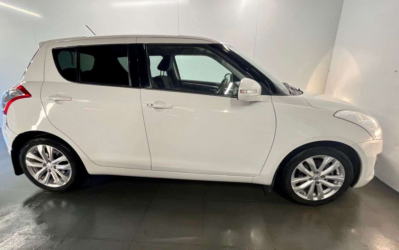 2015 SUZUKI SWIFT 2015 SUZUKI SWIFT