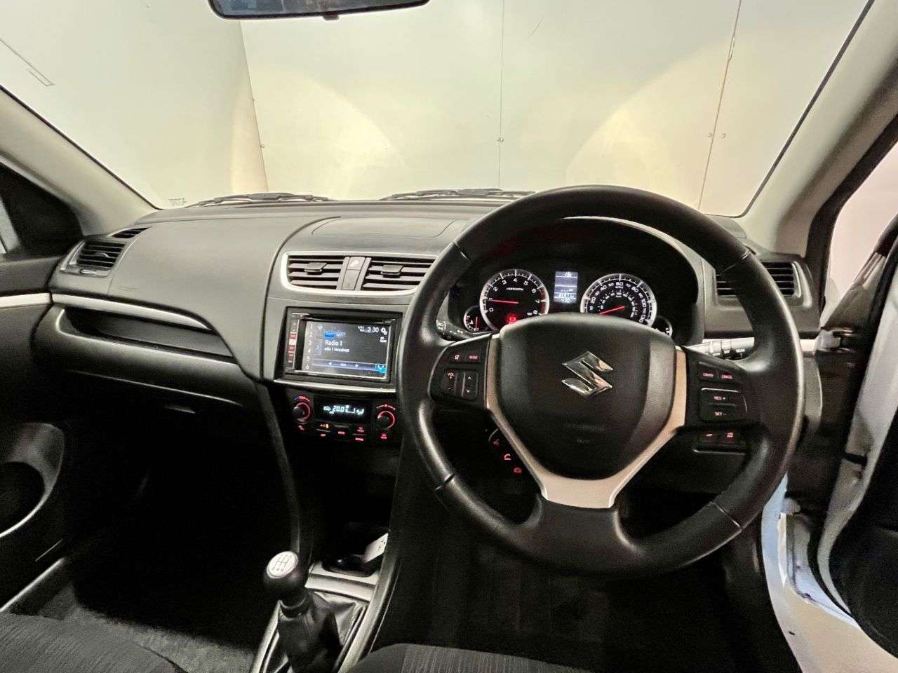 2015 SUZUKI SWIFT 2015 SUZUKI SWIFT