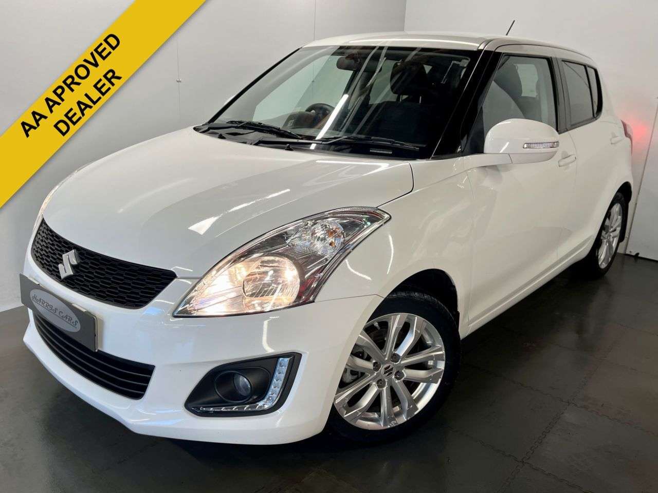 A 2015 SUZUKI SWIFT 1.2 SZ3 Hatchback 5dr Petrol Manual Euro 5 (94 ps) 12 MONTHS AA, FRESH SERV A 2015 SUZUKI SWIFT 1.2 SZ3 Hatchback 5dr Petrol Manual Euro 5 (94 ps) 12 MONTHS AA, FRESH SERV