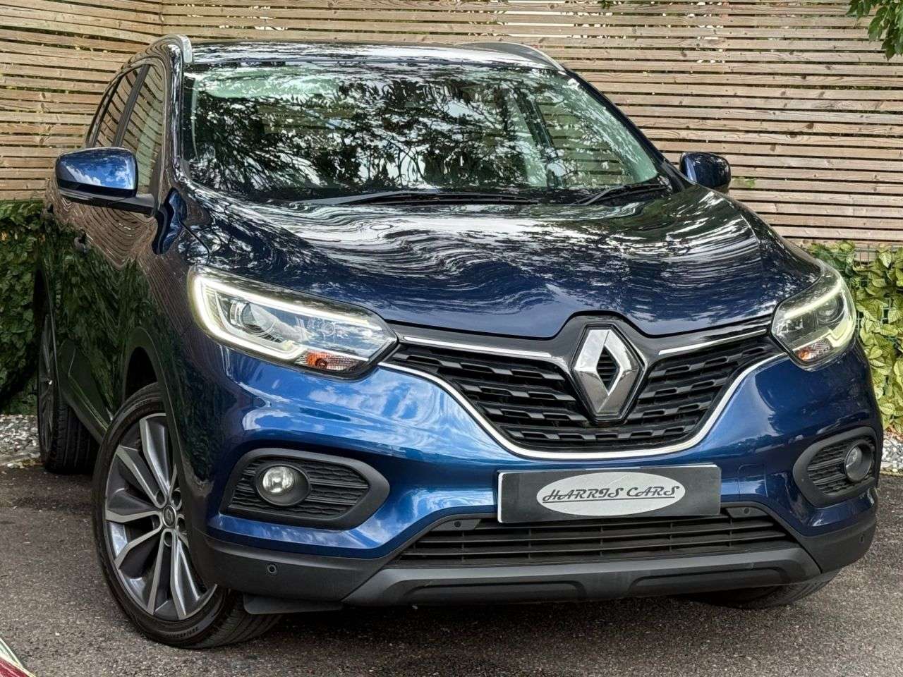 A 2019 RENAULT KADJAR 1.3 TCe Iconic SUV 5dr Petrol Manual Euro 6 (s/s) (140 ps) 12 MONTHS AA, FR A 2019 RENAULT KADJAR 1.3 TCe Iconic SUV 5dr Petrol Manual Euro 6 (s/s) (140 ps) 12 MONTHS AA, FR