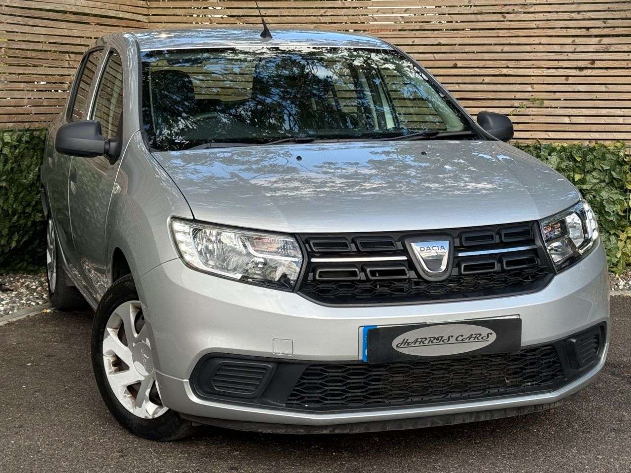 A 2018 DACIA SANDERO 1.0 SCe Ambiance Hatchback 5dr Petrol Manual Euro 6 (75 ps) 12 MONTHS AA, F A 2018 DACIA SANDERO 1.0 SCe Ambiance Hatchback 5dr Petrol Manual Euro 6 (75 ps) 12 MONTHS AA, F