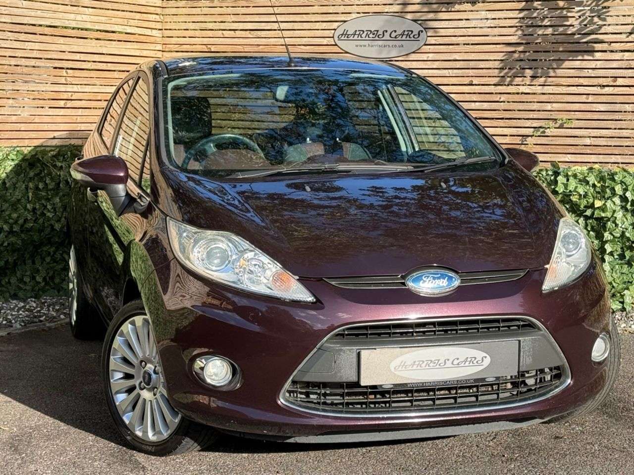 A 2009 FORD FIESTA 1.6 Titanium Hatchback 5dr Petrol Manual (139 g/km, 118 bhp) 12 MONTHS AA, A 2009 FORD FIESTA 1.6 Titanium Hatchback 5dr Petrol Manual (139 g/km, 118 bhp) 12 MONTHS AA,