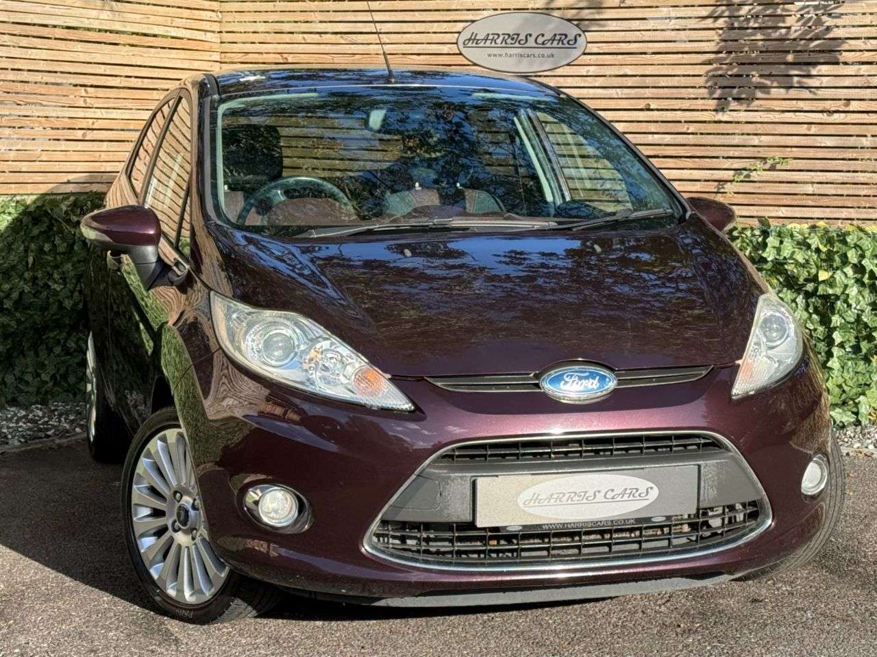 A 2009 FORD FIESTA 1.6 Titanium Hatchback 5dr Petrol Manual (139 g/km, 118 bhp) 12 MONTHS AA, A 2009 FORD FIESTA 1.6 Titanium Hatchback 5dr Petrol Manual (139 g/km, 118 bhp) 12 MONTHS AA,