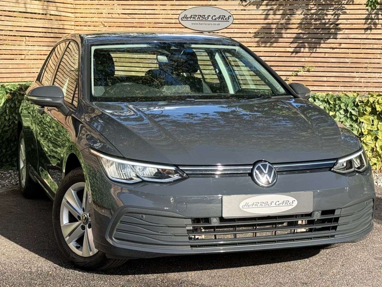 A 2021 VOLKSWAGEN GOLF 1.0 eTSI MHEV Life Hatchback 5dr Petrol Hybrid DSG Euro 6 (s/s) (110 ps) 12 A 2021 VOLKSWAGEN GOLF 1.0 eTSI MHEV Life Hatchback 5dr Petrol Hybrid DSG Euro 6 (s/s) (110 ps) 12