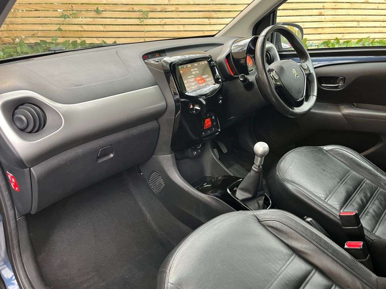 2015 PEUGEOT 108 2015 PEUGEOT 108