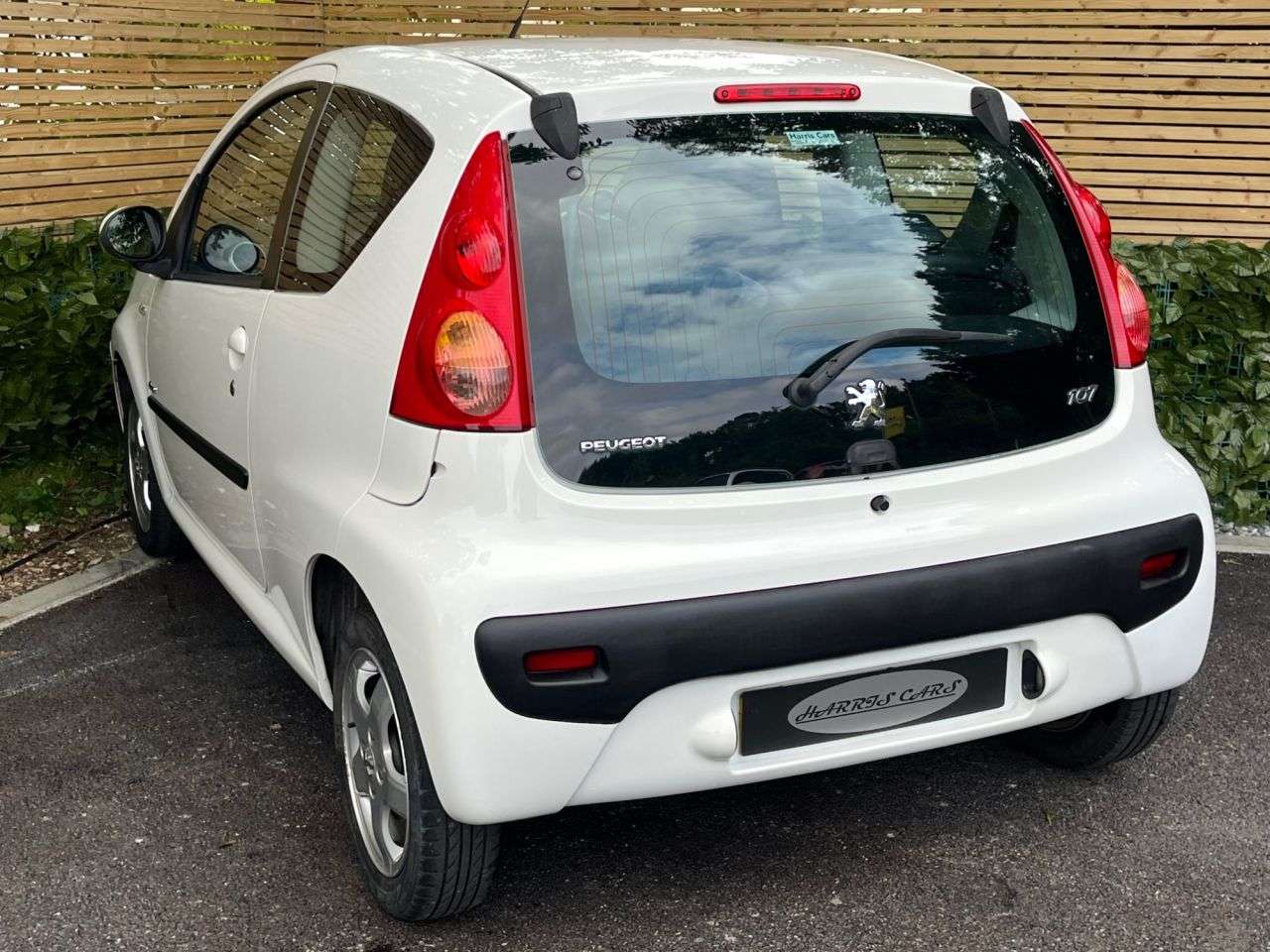 2013 PEUGEOT 107 2013 PEUGEOT 107