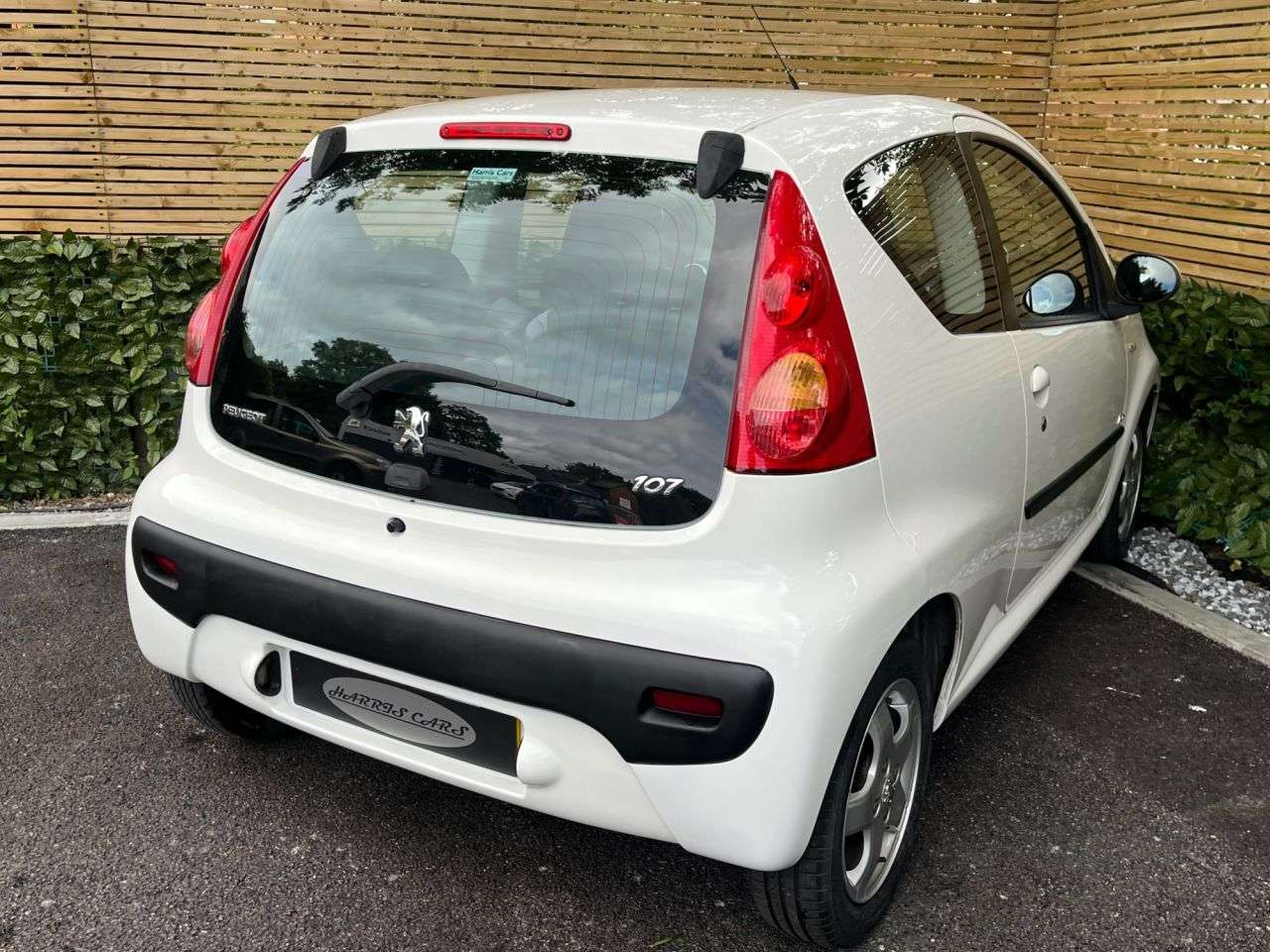 2013 PEUGEOT 107 2013 PEUGEOT 107