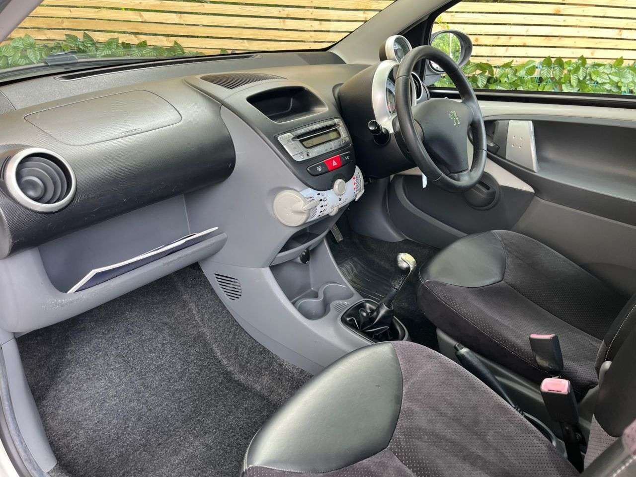 2013 PEUGEOT 107 2013 PEUGEOT 107