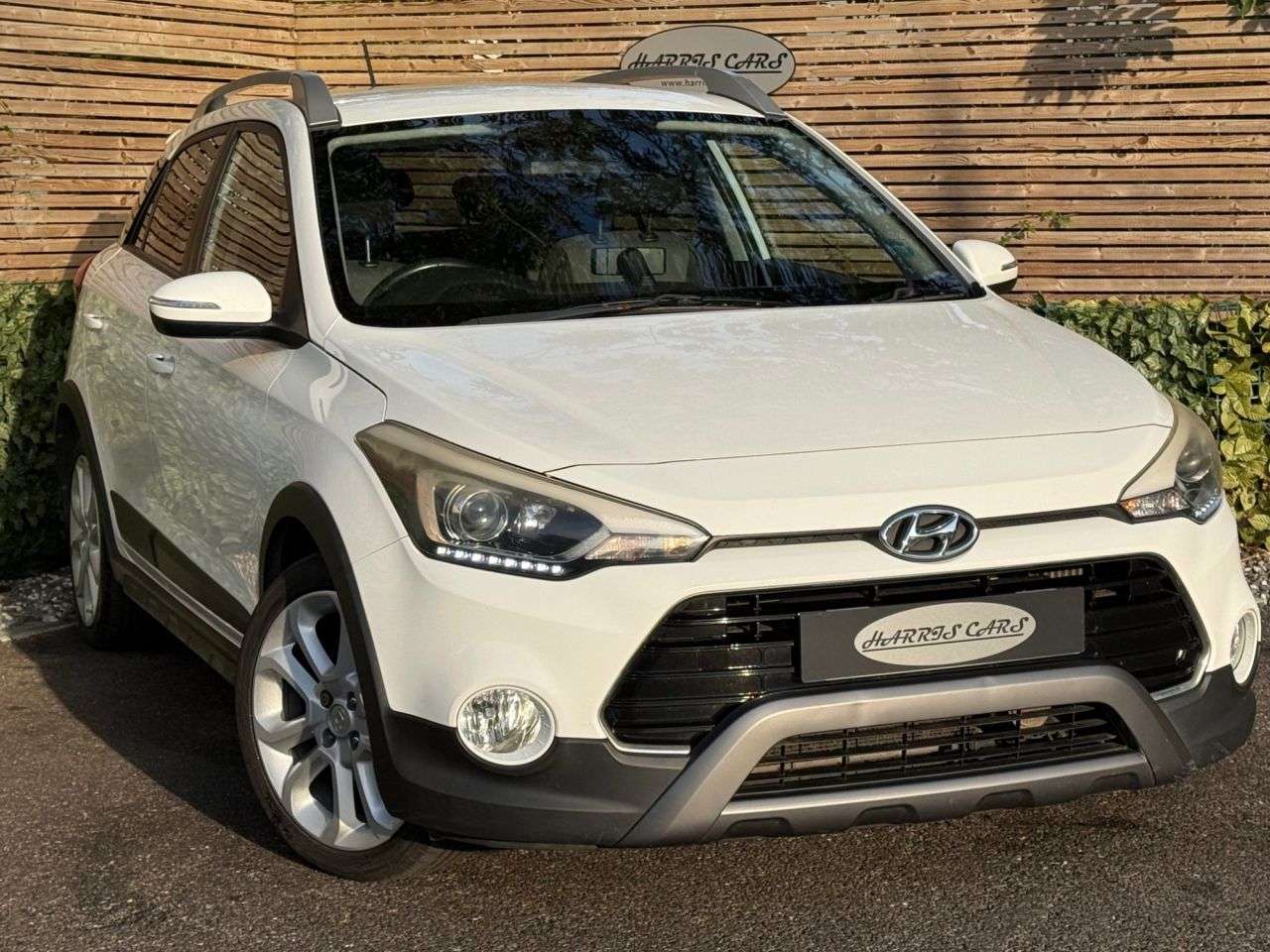 A 2016 HYUNDAI I20 1.0 T-GDi Active Hatchback 5dr Petrol Manual Euro 6 (s/s) (100 ps) 12 MONTH A 2016 HYUNDAI I20 1.0 T-GDi Active Hatchback 5dr Petrol Manual Euro 6 (s/s) (100 ps) 12 MONTH