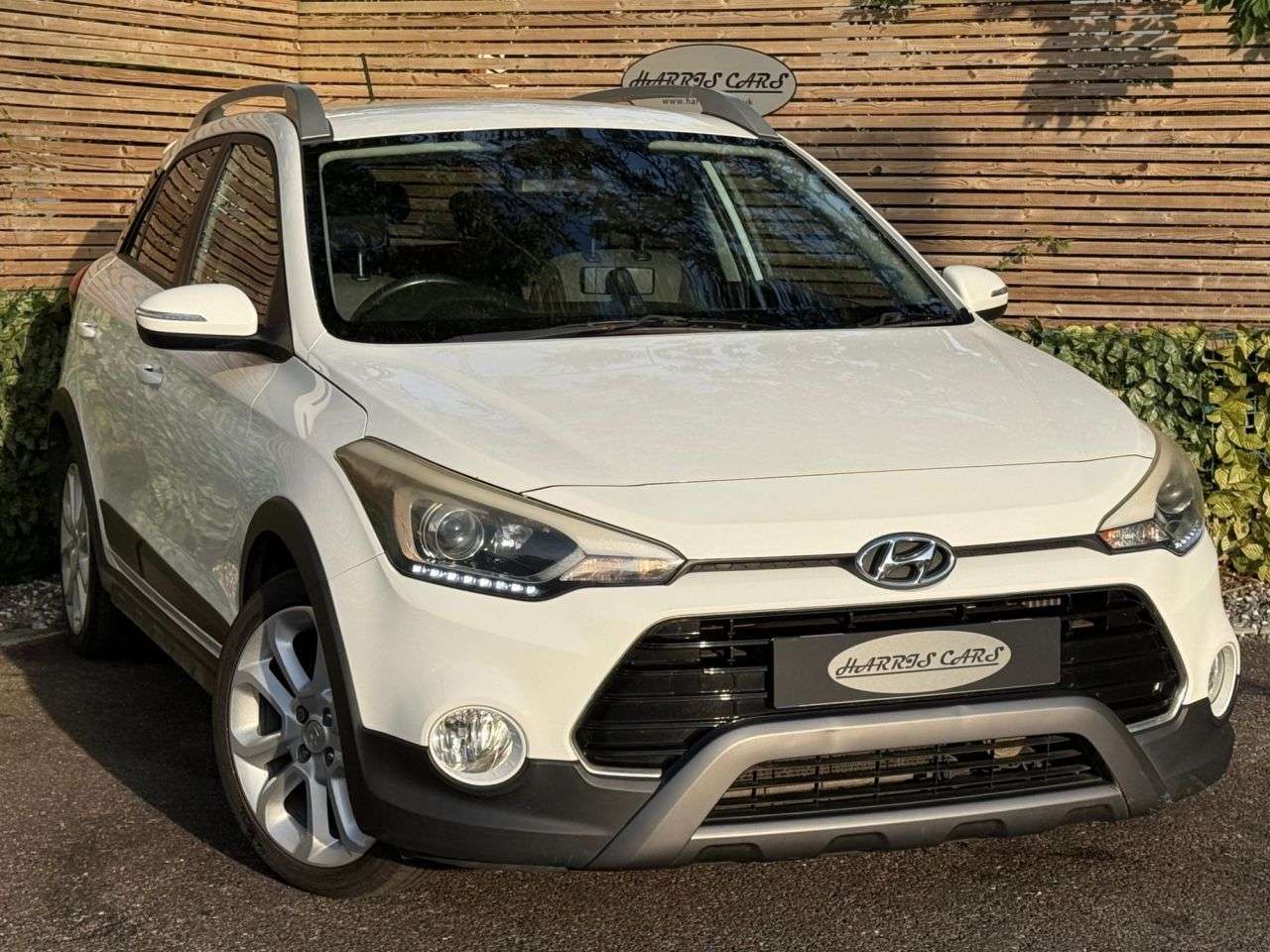 A 2016 HYUNDAI I20 1.0 T-GDi Active Hatchback 5dr Petrol Manual Euro 6 (s/s) (100 ps) 12 MONTH A 2016 HYUNDAI I20 1.0 T-GDi Active Hatchback 5dr Petrol Manual Euro 6 (s/s) (100 ps) 12 MONTH