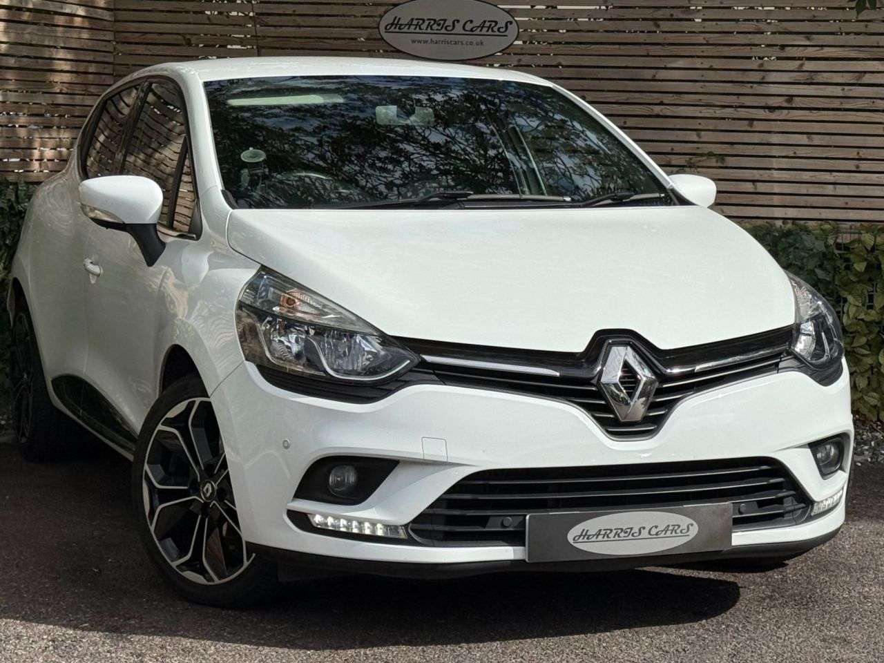 A 2018 RENAULT CLIO 0.9 TCe Iconic Hatchback 5dr Petrol Manual Euro 6 (s/s) (90 ps) 12 MONTHS A A 2018 RENAULT CLIO 0.9 TCe Iconic Hatchback 5dr Petrol Manual Euro 6 (s/s) (90 ps) 12 MONTHS A