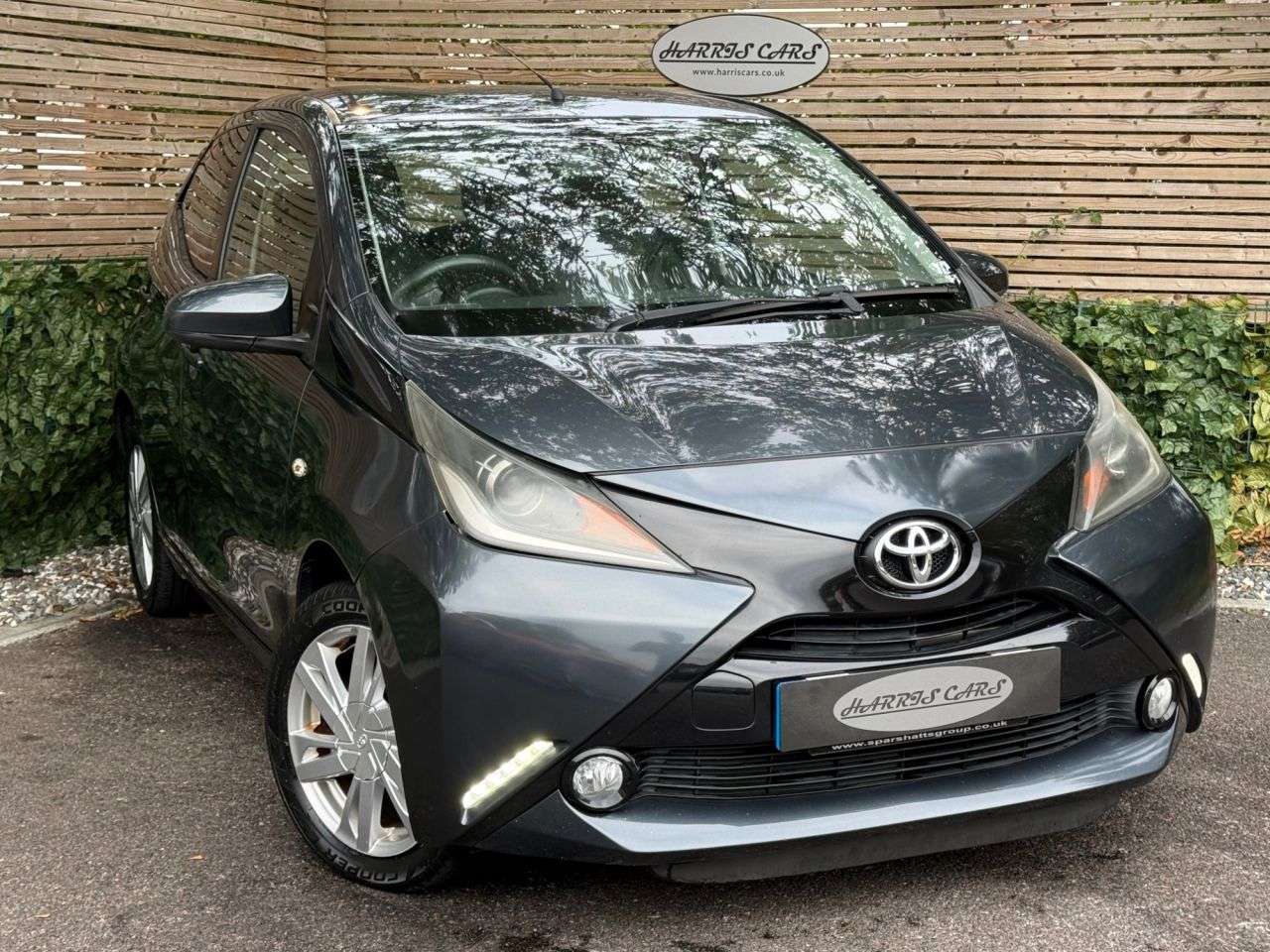 A 2014 TOYOTA AYGO 1.0 VVT-i x-pression Hatchback 5dr Petrol Manual Euro 5 Euro 5 (68 ps) 12 M A 2014 TOYOTA AYGO 1.0 VVT-i x-pression Hatchback 5dr Petrol Manual Euro 5 Euro 5 (68 ps) 12 M