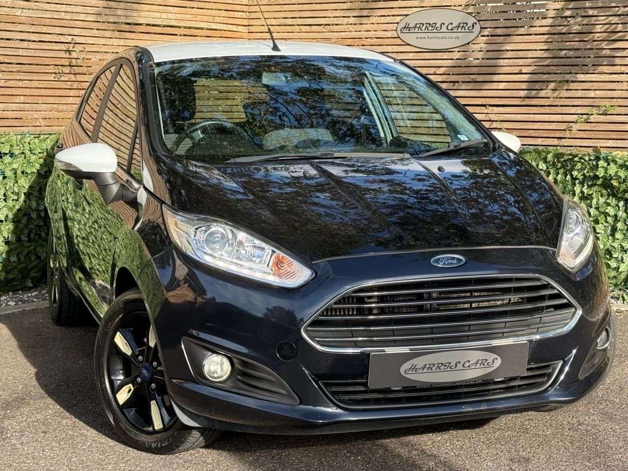 A 2016 FORD FIESTA 1.0T EcoBoost Zetec Black Edition Hatchback 5dr Petrol Manual Euro 6 (s/s) A 2016 FORD FIESTA 1.0T EcoBoost Zetec Black Edition Hatchback 5dr Petrol Manual Euro 6 (s/s)
