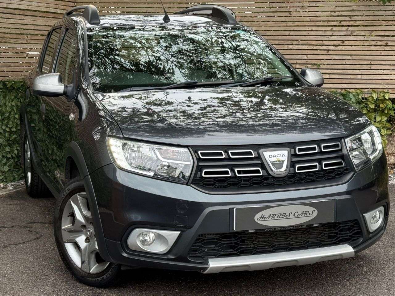 A 2017 DACIA SANDERO STEPWAY 0.9 TCe Ambiance Hatchback 5dr Petrol Manual Euro 6 (s/s) (90 ps) 12 MONTHS A 2017 DACIA SANDERO STEPWAY 0.9 TCe Ambiance Hatchback 5dr Petrol Manual Euro 6 (s/s) (90 ps) 12 MONTHS