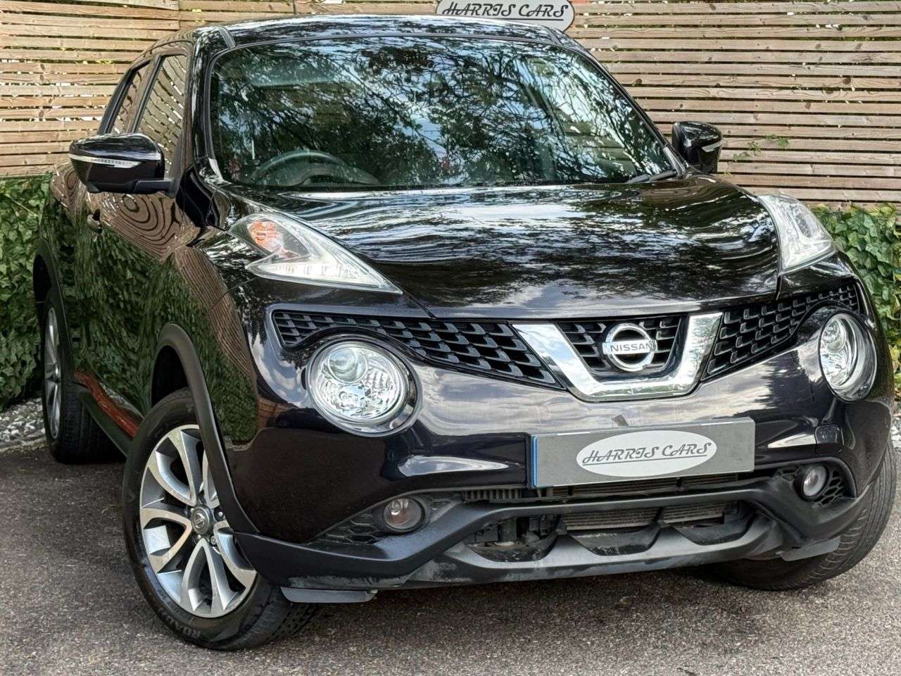 A 2017 NISSAN JUKE 1.5 dCi Tekna SUV 5dr Diesel Manual Euro 6 (s/s) (110 ps) 12 MONTHS AA, FRE A 2017 NISSAN JUKE 1.5 dCi Tekna SUV 5dr Diesel Manual Euro 6 (s/s) (110 ps) 12 MONTHS AA, FRE
