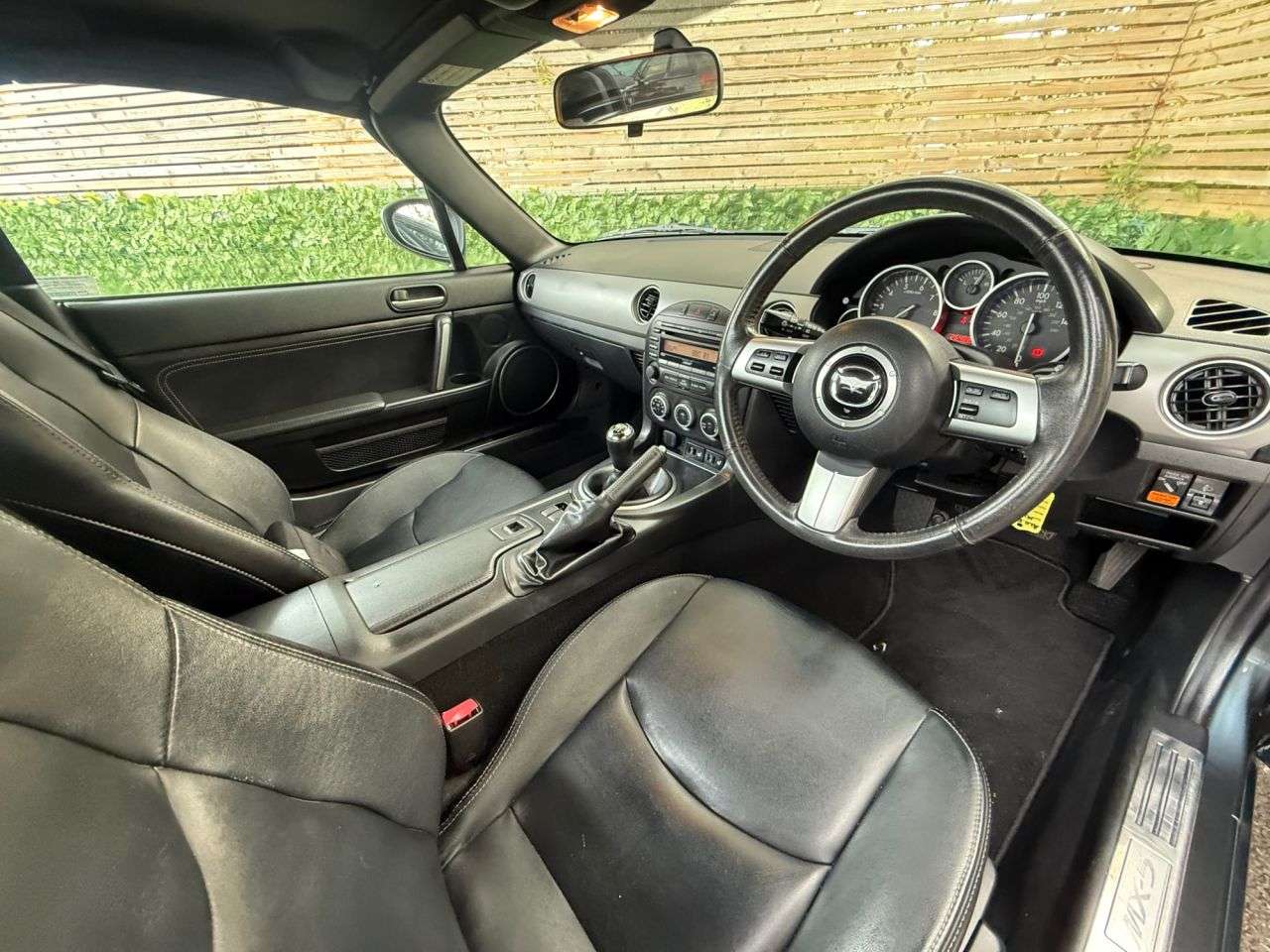 2011 MAZDA MX-5 2011 MAZDA MX-5