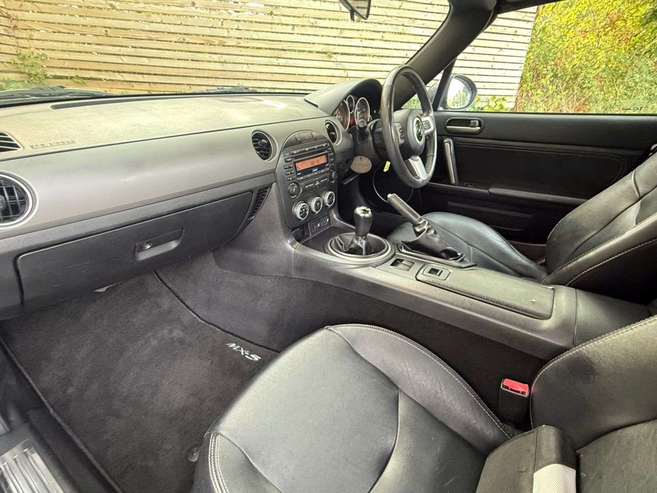 2011 MAZDA MX-5 2011 MAZDA MX-5