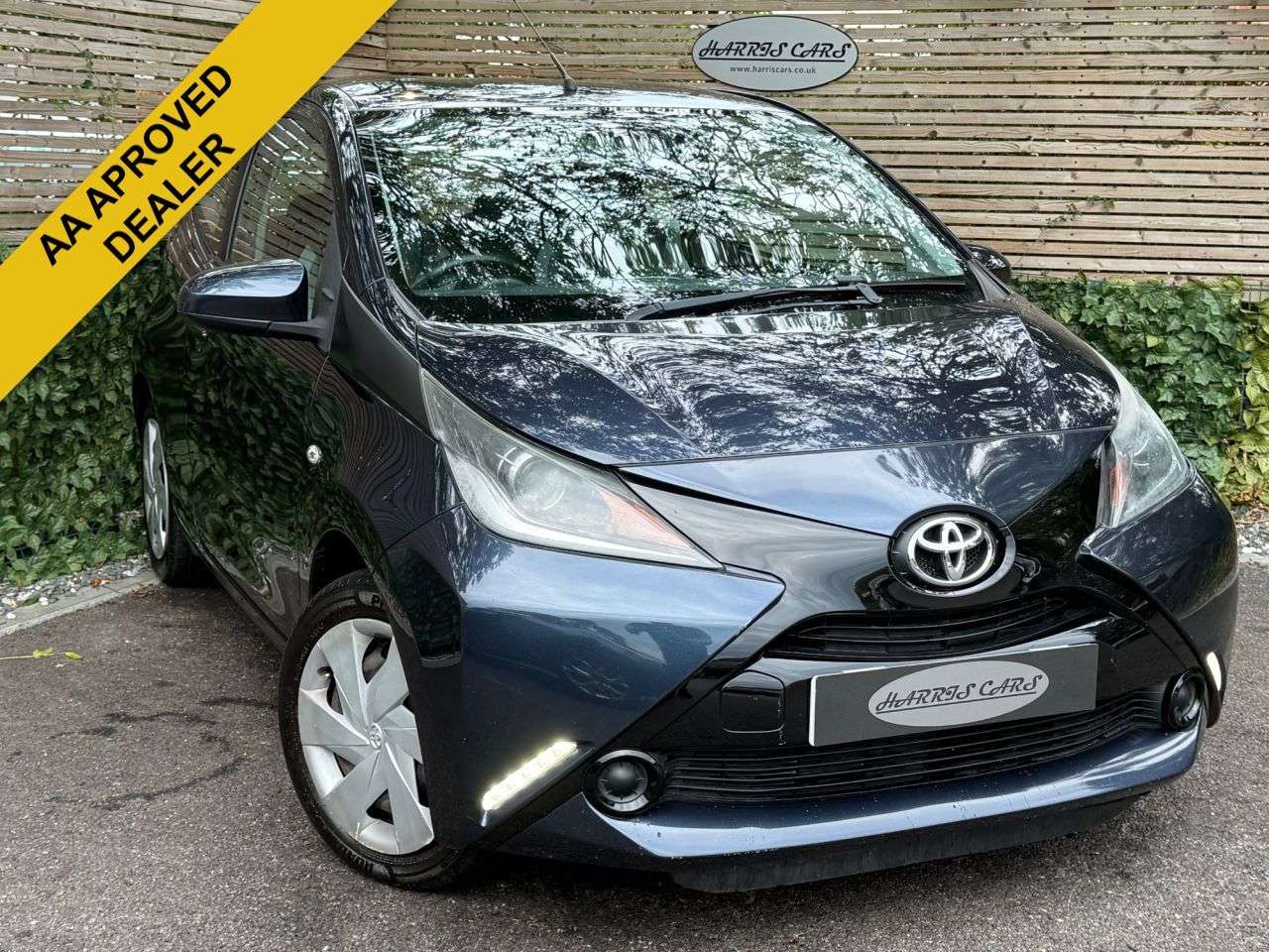 A 2018 TOYOTA AYGO 1.0 VVT-i x-play Hatchback 3dr Petrol Manual Euro 6 (68 ps) 12 MONTHS AA, F A 2018 TOYOTA AYGO 1.0 VVT-i x-play Hatchback 3dr Petrol Manual Euro 6 (68 ps) 12 MONTHS AA, F