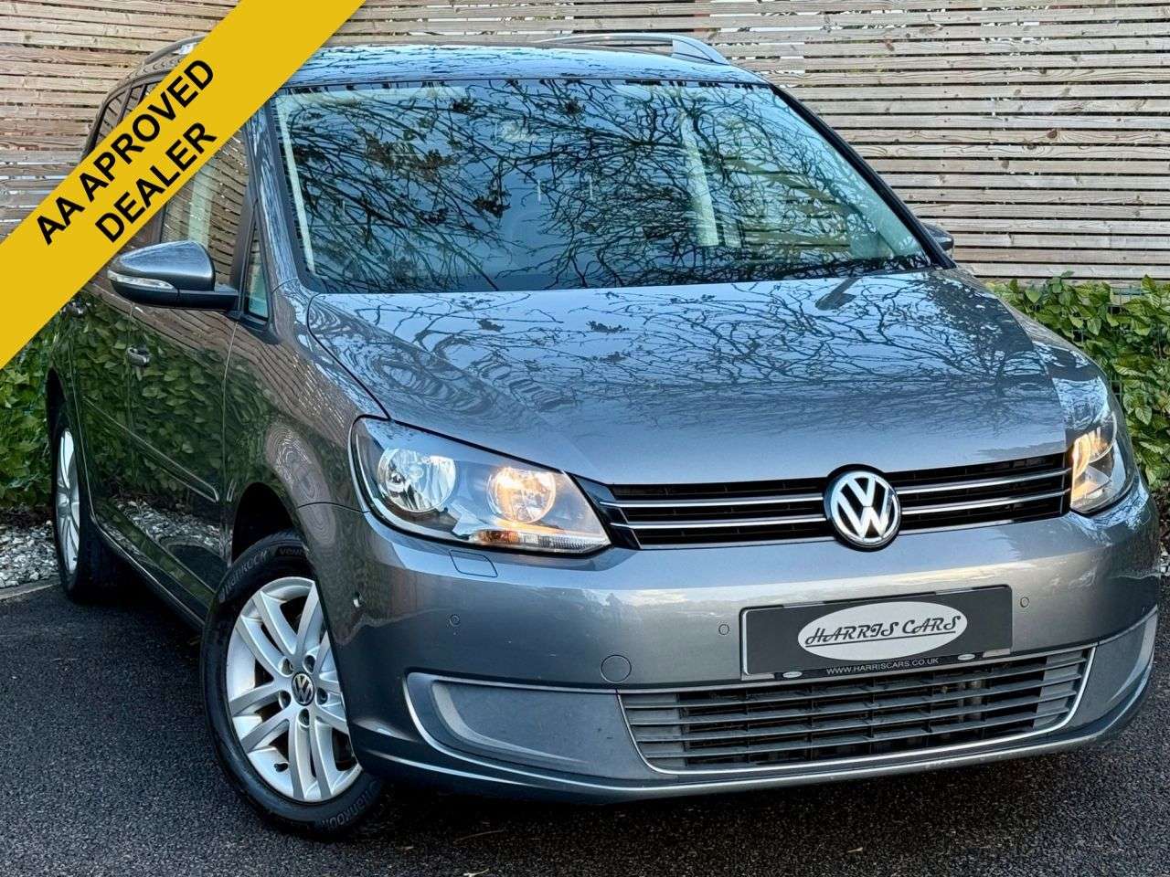 A 2012 VOLKSWAGEN TOURAN 2.0 TDI SE MPV 5dr Diesel DSG Euro 5 (140 ps) 12 MONTHS AA, FRESH SERVICE A 2012 VOLKSWAGEN TOURAN 2.0 TDI SE MPV 5dr Diesel DSG Euro 5 (140 ps) 12 MONTHS AA, FRESH SERVICE