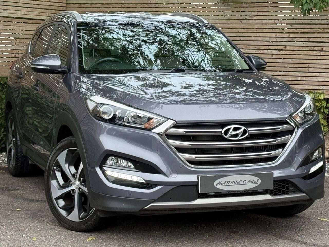 A 2017 HYUNDAI TUCSON 2.0 CRDi Premium SUV 5dr Diesel Auto 4WD Euro 6 (136 ps) 12 MONTHS AA, FRES A 2017 HYUNDAI TUCSON 2.0 CRDi Premium SUV 5dr Diesel Auto 4WD Euro 6 (136 ps) 12 MONTHS AA, FRES