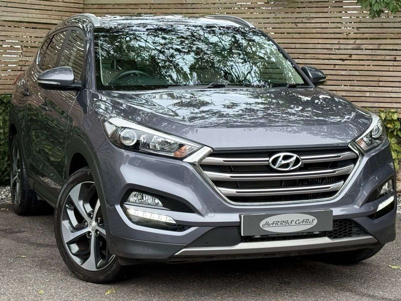 A 2017 HYUNDAI TUCSON 2.0 CRDi Premium SUV 5dr Diesel Auto 4WD Euro 6 (136 ps) 12 MONTHS AA, FRES A 2017 HYUNDAI TUCSON 2.0 CRDi Premium SUV 5dr Diesel Auto 4WD Euro 6 (136 ps) 12 MONTHS AA, FRES
